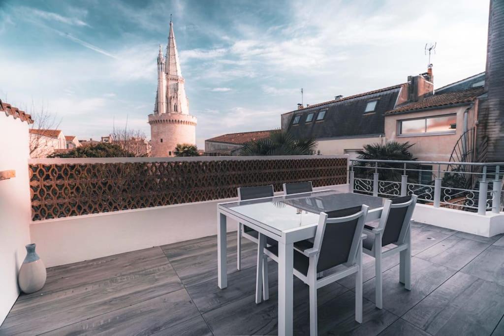 Vue Superbe Sur Tour De La Lanterne T2 Avec Terrasse Remparts 2 Lägenhet La Rochelle  Exteriör bild