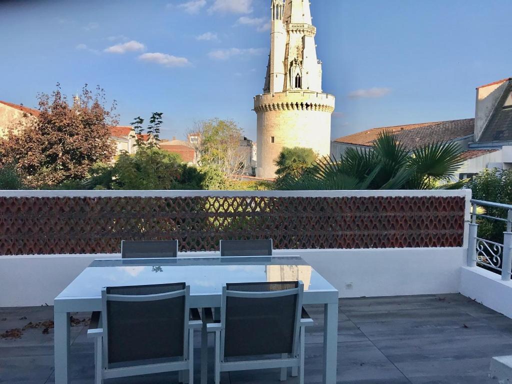 Vue Superbe Sur Tour De La Lanterne T2 Avec Terrasse Remparts 2 Lägenhet La Rochelle  Exteriör bild